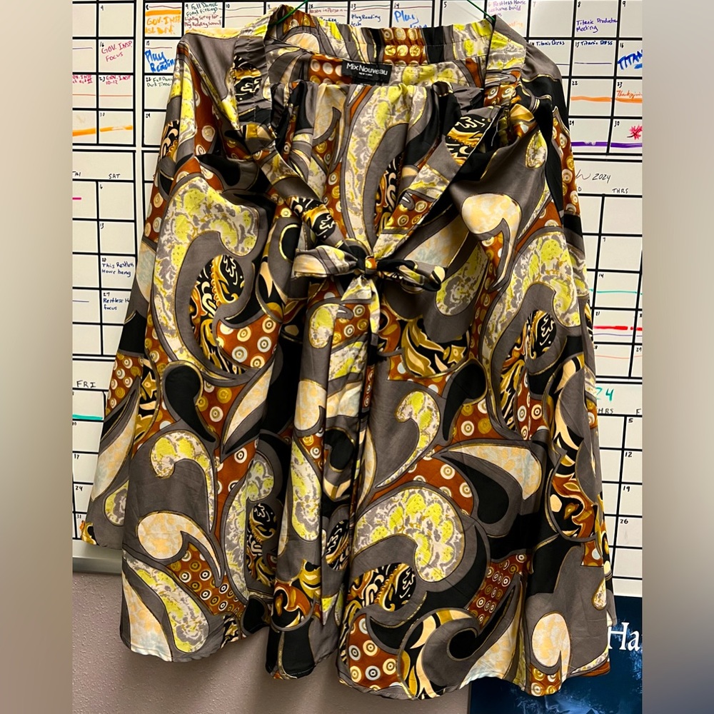Ladies plus size print skirt